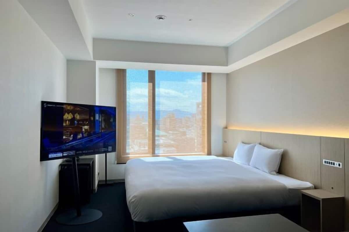 In-room safe, blackout curtains, free WiFi, bed sheets