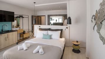 1 bedroom, in-room safe, desk, iron/ironing board