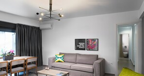 Leilighet, 2 soverom, byutsikt (301) | Oppholdsområde | Flatskjerm-TV