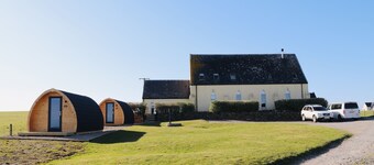 Kirkapol Beach Sleeps 4 With Dog Access
