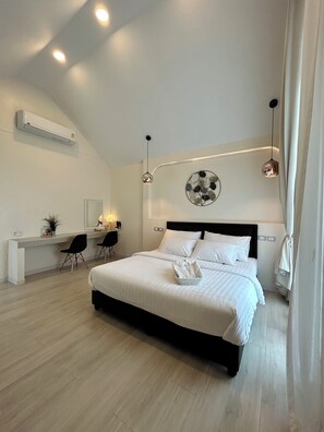 Habitación doble Deluxe, 1 cama King size | Caja de seguridad en la habitación, wifi gratis y ropa de cama 