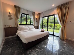In-room safe, free WiFi, bed sheets - Bannjamjuree Resort Sattahip (Sattahip)