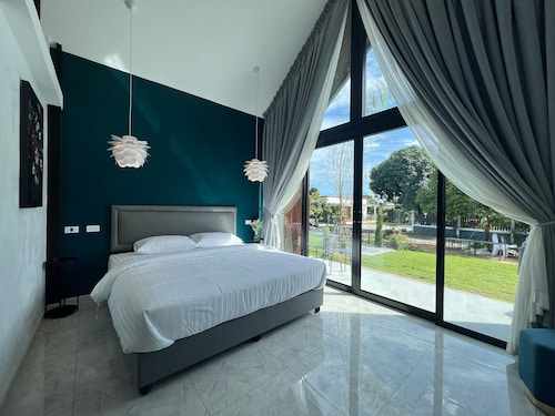 Bannjamjuree Resort Sattahip