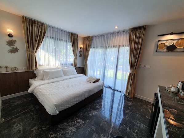 Quarto luxo | Cofres nos quartos, Wi-Fi de cortesia, roupa de cama