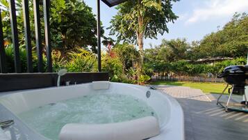 Habitación Deluxe | Tina de hidromasaje privada