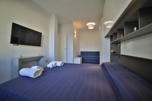 1 bedroom, in-room safe, travel crib, free WiFi