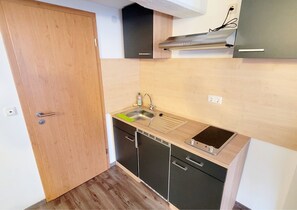 Estudio económico, 1 habitación, no fumadores | Cocina privada | Hervidor eléctrico