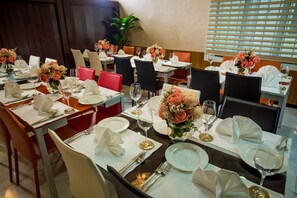 Spécialités Cuisine locale et internationale