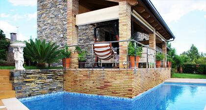 newly built house luxury finishes 3 floors 145 meters and pool