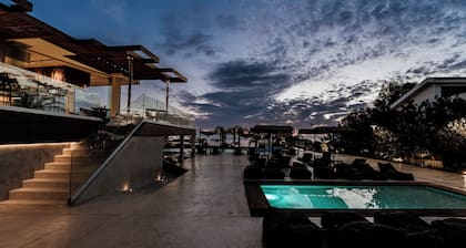 Cavo Zoe Seaside Hotel