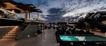 Cavo Zoe Seaside Hotel