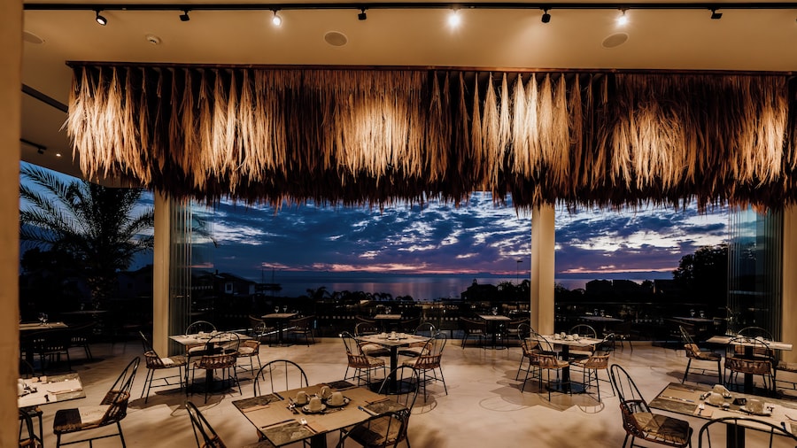 Cavo Zoe Seaside Hotel