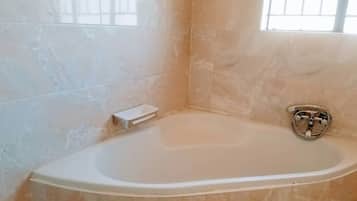 Bungalow familiar (8 pax) | Baño | Toallas