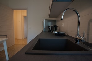 Appartement Ville | Cuisine privée | Grand réfrigérateur, micro-ondes, plaque de cuisson, lave-vaisselle
