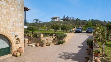 Vila tradicional, 4 quartos | Vista para a rua