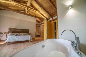 Soundproofing, free WiFi, bed sheets - Tenuta Armonia (Clavesana)