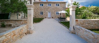 Stone house Furlani with a lovely garden