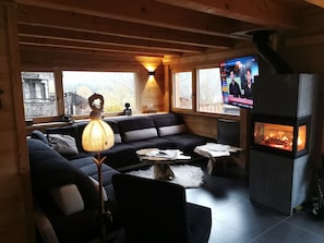 Smart TV, fireplace, video games, books