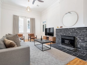 TV, fireplace - 'Mattschoss House c1890' Modern Farm House - Central location (Nuriootpa)
