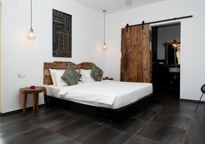 Literie de qualité supérieure, coffres-forts dans les chambres, bureau