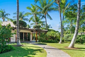 Exterior - Hilton Waikoloa Pool Pass for 2025/2026. ML Beach Club Pass. Palm Villas ML F4 (Mauna Lani)