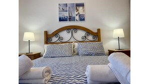 3 bedrooms, iron/ironing board, free WiFi, bed sheets