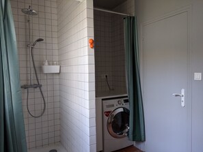 Bathroom - Charming 3-Star Beach House, Ideal for Families, with Garden and Parking (Hendaye)