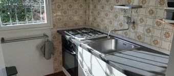 Charming 3-Star Beach House, Ideal for Families, with Garden and Parking