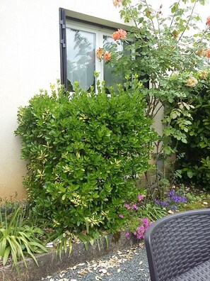 Exterior detail - Town house in Sarlat with enclosed garden close to town and 1 car parking space (Sarlat-la-Canéda)