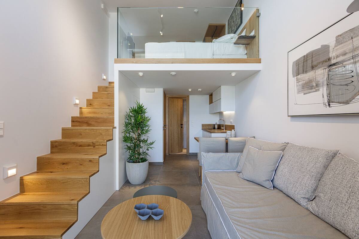 Suite, Sea View (Split Level) | Living area | Smart TV