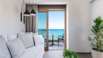 Apartemen Superior, pemandangan laut | Area keluarga | Smart TV