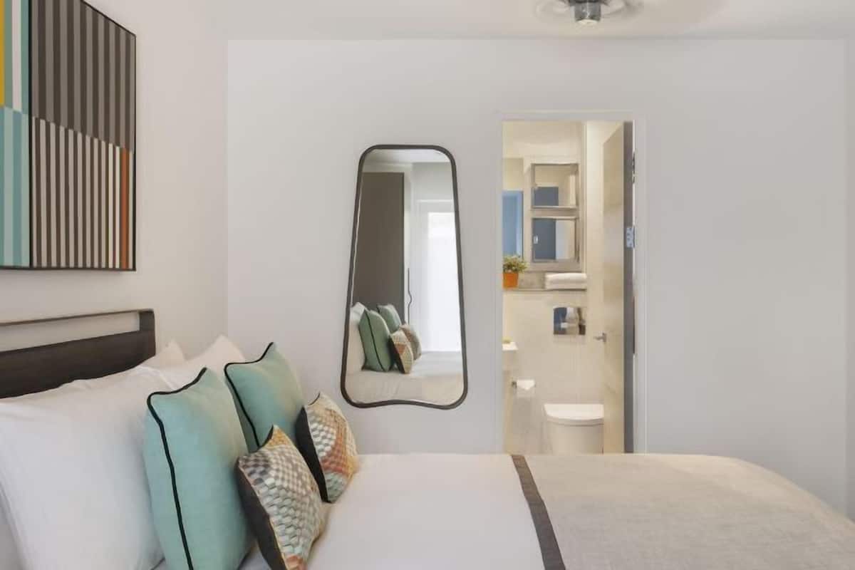 1 chambre, draps en coton égyptien, literie de qualité, coffre-fort