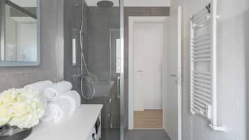 Shower, eco-friendly toiletries, hair dryer, bidet