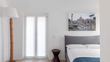 2 habitaciones, caja de seguridad en la habitación y escritorio