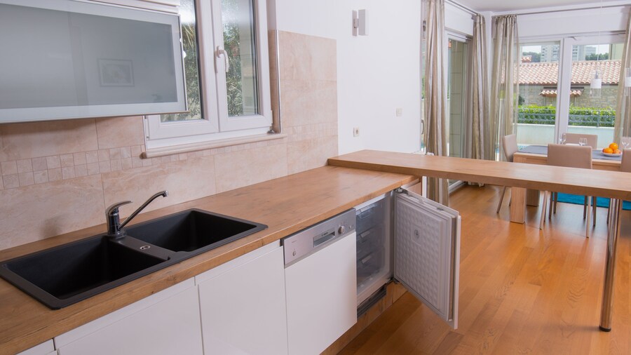 Apartments Lumare with private pool