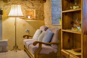 Maison, 3 chambres | Coin séjour