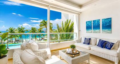 Beachfront | AmazingView| Fast WiFi| Pool| Parking
