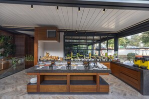 Breakfast buffet - Vital Hotel Fulya (Istanbul)