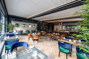 Breakfast, lunch and dinner served - Vital Hotel Fulya (Istanbul)