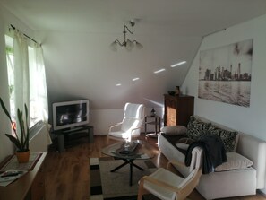 Perhetalo (1) | Olohuone | Taulutelevisio