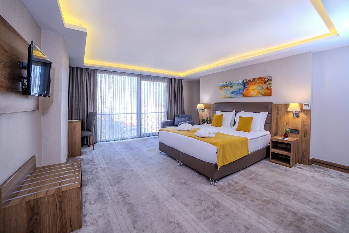 Deluxe Room | 2 bilik tidur, peralatan tempat tidur premium, bar mini
