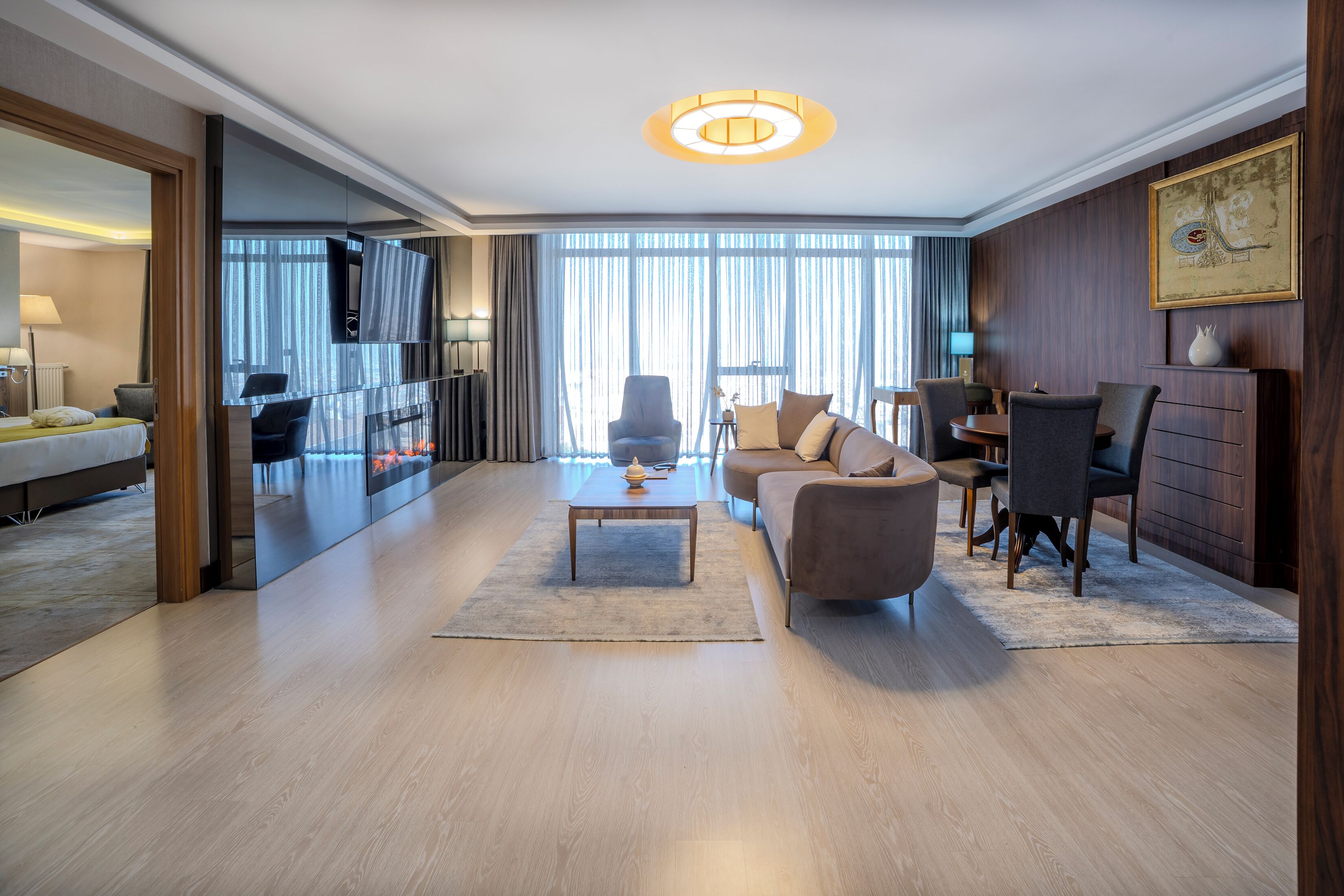 Grand Suite | Living area | LCD TV