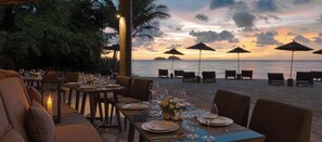 Se sirven desayunos, almuerzos y cenas; cocina internacional