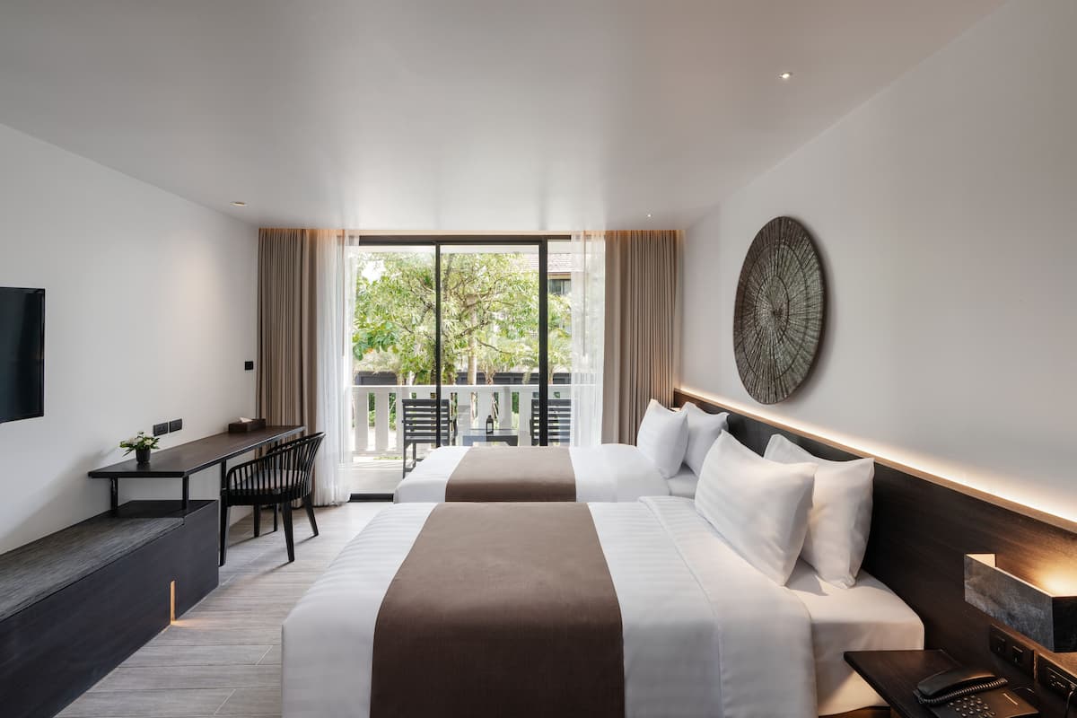 superior double or twin room | 1 bedroom, minibar, in-room safe, desk