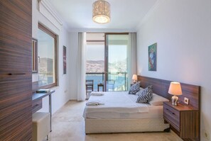 5 bedrooms, in-room safe, iron/ironing board, travel cot