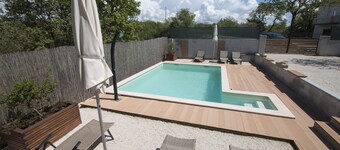 Cosy and lovely Villa Trosti with a pool