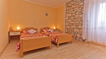 Villa | 3 bedrooms, free WiFi, bed sheets