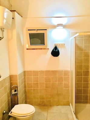 Apartment, 2 Bedrooms | Bathroom