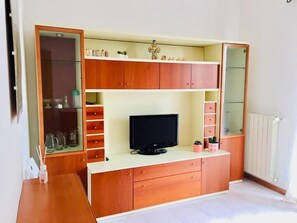 Television - Sea house (Bari)