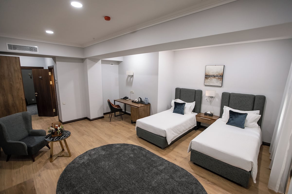 1 bedroom, Egyptian cotton sheets, premium bedding, minibar